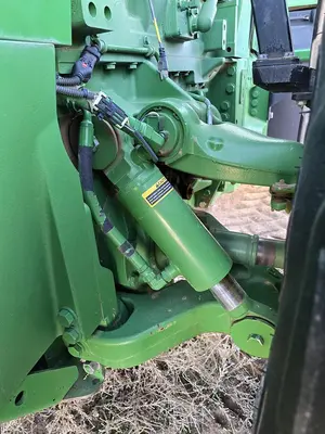 USED 2011 JOHN DEERE 8285R