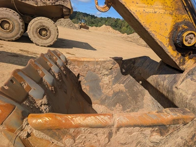 Used 2012 KOMATSU PC650 Crawler Excavators Alabama US | Proxy Equipment #1539942