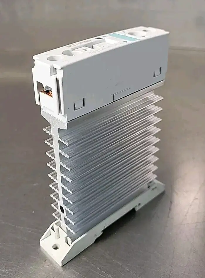 Siemens 3RF2320-1AA04 Solid State Contactor Loc4D3