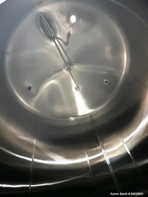 Used 3,500 Gallon Vertical Mixing Tank | 304 Stainless Steel Beverage-Grade Vessel
