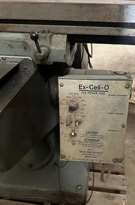 Ex-Cell-O Knee Mill 220V ~ 3ph ~ 2hp w/R8 Collets Vice & Power Tightening (5828)