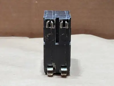 USED SQUARE D QO260