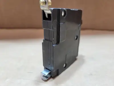 USED SQUARE D QOB115