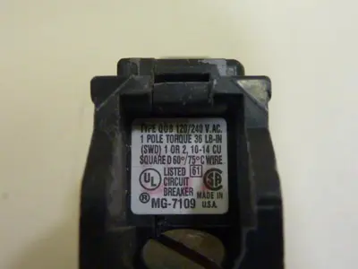USED SQUARE D QOB120