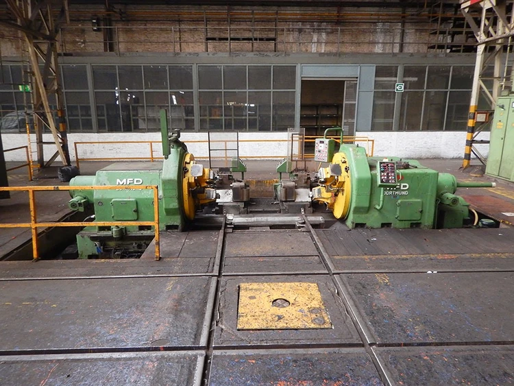 Used HEGENSCHEIDT MFD DRH II 110K TRAIN WHEEL LATHE Engine Lathes BE | Apt International N.V #361663