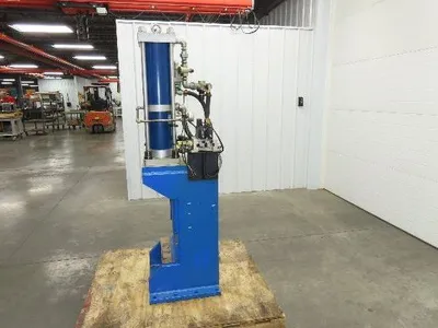 Hirotaka PCH-24-1015-V3-G Pneumatic Press 24 Ton 100mm Stroke 15mm High Thrust