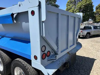 USED 2018 PETERBILT 579
