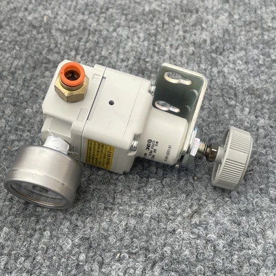 Used SMC IR1020-N01B Air Pressure Regulators California US | Davliegogo LLC #1705559
