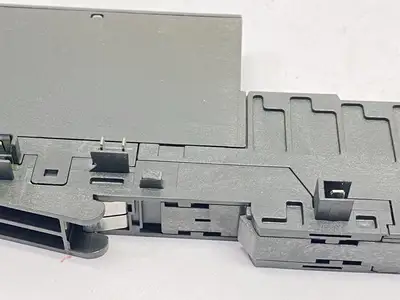 6ES7131-4BD01-0AA0 | Siemens  Digital Electronic Module w/ 6ES7193-4CA50-0AA0 - Used