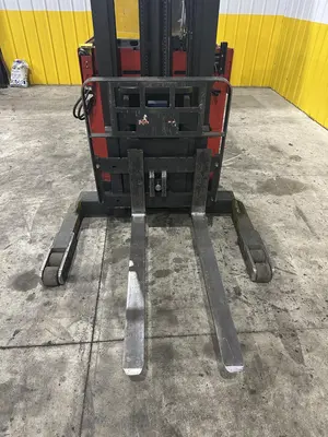 USED RAYMOND EASI