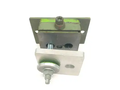Used AIRLOC WEDGMOUNT PRECISION LEVELERS VRC Bolts | Maverick Industrial Sales #1114266