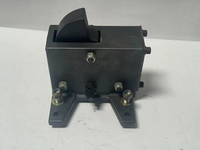 OUC-3394-00 PNEUMATIC GRIPPER CLAMP ASSEMBLY CYLINDER LOCK