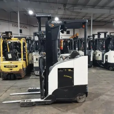USED 2018 CROWN RR5725-45