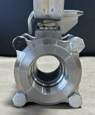 NEW Whitey 1-1/4” SS-67TF20