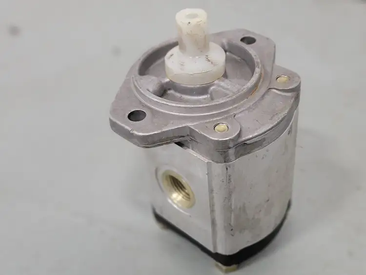 Used SALAMI 2PZ22.5D-R82S2 Parts (Hydraulics and Pneumatics) British Columbia CA | Lenmark #265074