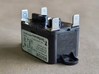 NEW TYCO ELECTRONICS 9400-01Q180
