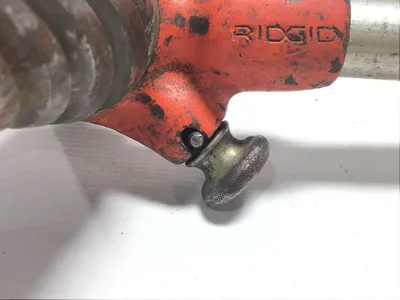 Ridgid 2-S Ratcheted Spiral Pipe Reamer with Handle