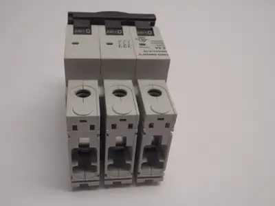 New | in-Stock Carlo Gavazzi C 5A 240V 50/60 Hz 3 Pole E472420 Circuit Breaker Circuit Breakers Michigan US | Maverick Industrial Sales #1394743