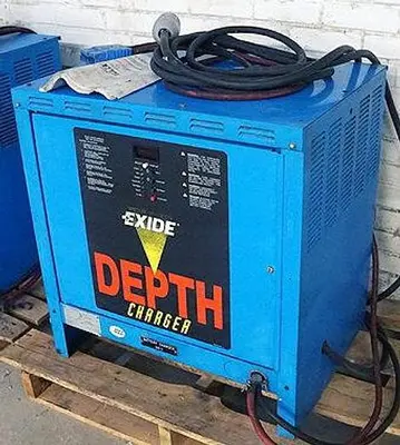 USED EXIDE D3L-24-8501, TYPE LA 48 VOLT DEPTHCHARGER BATTERY CHARGER