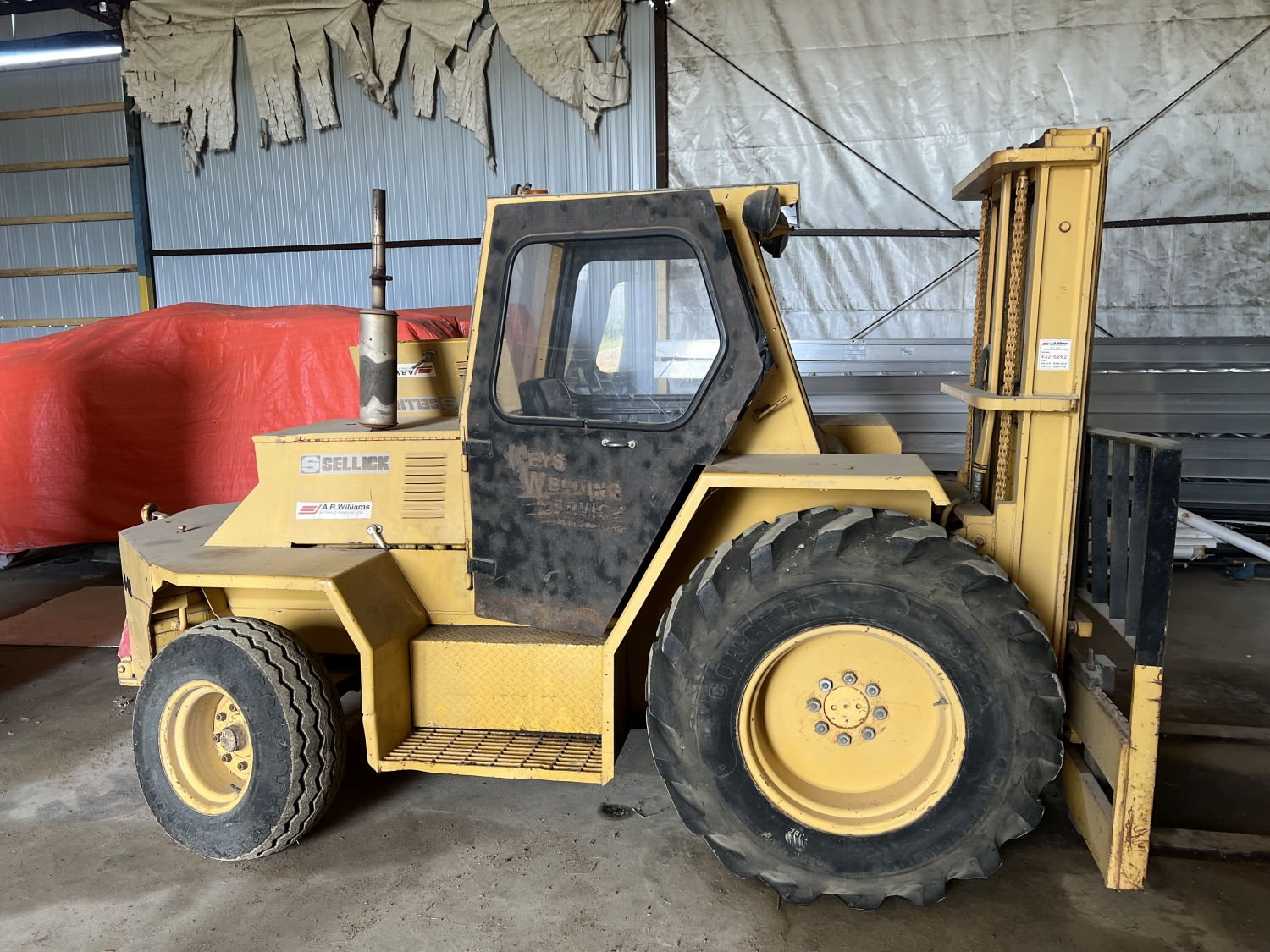Sellick 8000 Lbs Rough Terrain Forklift