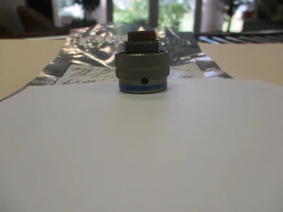 NEW Amphenol JTS06RT-10-35S