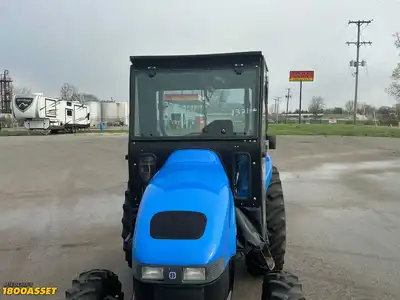 USED 2002 NEW HOLLAND TC40 TRACTOR