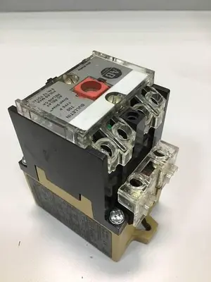 USED ALLEN BRADLEY 700-P400A1 SER D