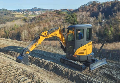 USED 2018 New Holland E33C