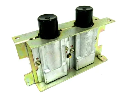 NEW HUBBELL 61504570 PUSH BUTTON AF-025-L 64601-145