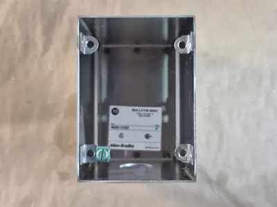 NEW ALLEN-BRADLEY 800H-1HZ4
