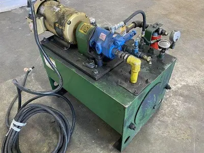 USED EATON VICKERS PVQ13-A2R
