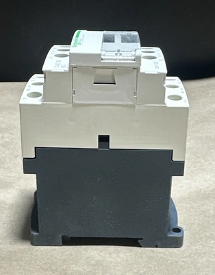 NEW Schneider Electric CAD32BD