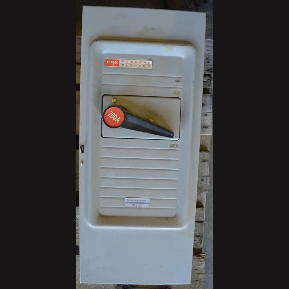 Federal Pioneer 200 Amp Switchmatic Disconnect