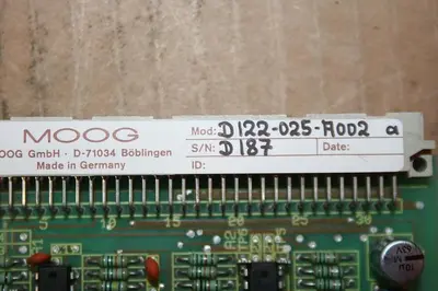 USED MOOG D122-025-A002A