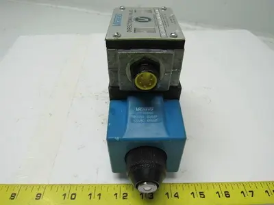 Vickers 02-127554  PA5DG4S4-LW-010C-B-60 Hydraulic Directional Control Valve