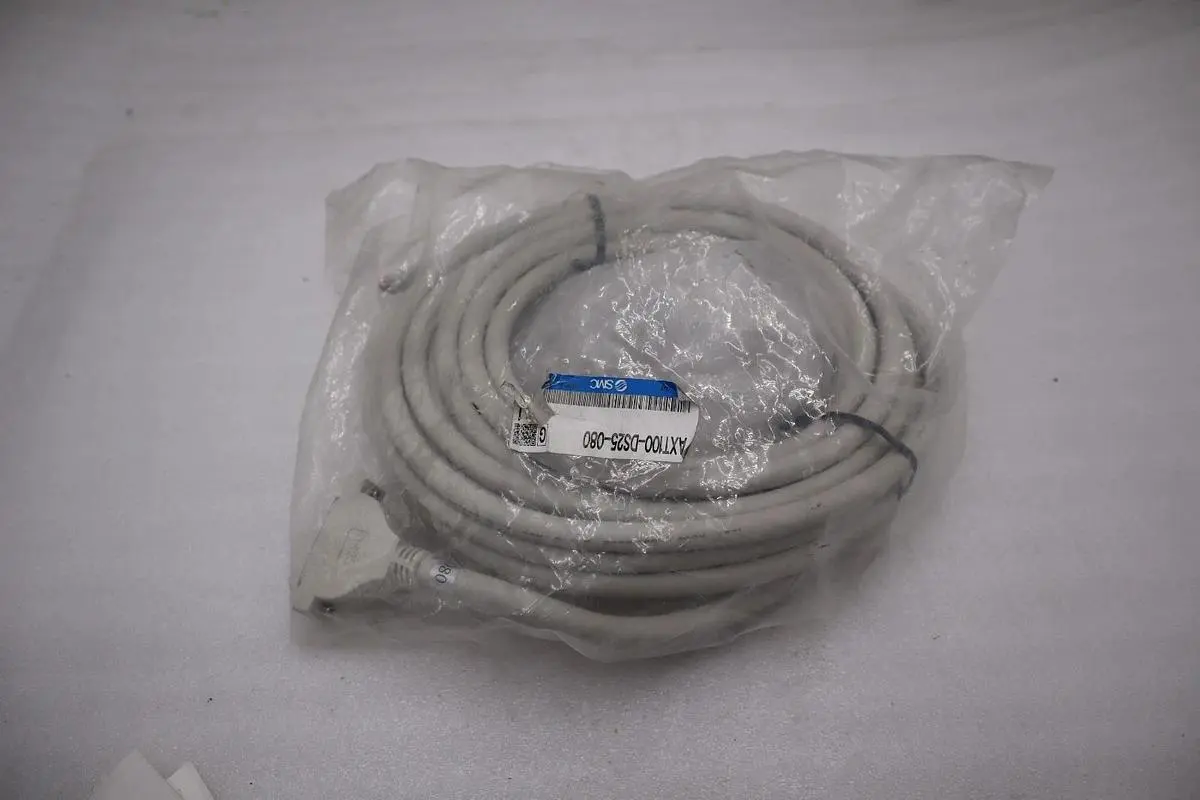 NEW SMC AXT100-DS25-060 CORDSET CONNECTOR AXT100DS25060 STK H1411