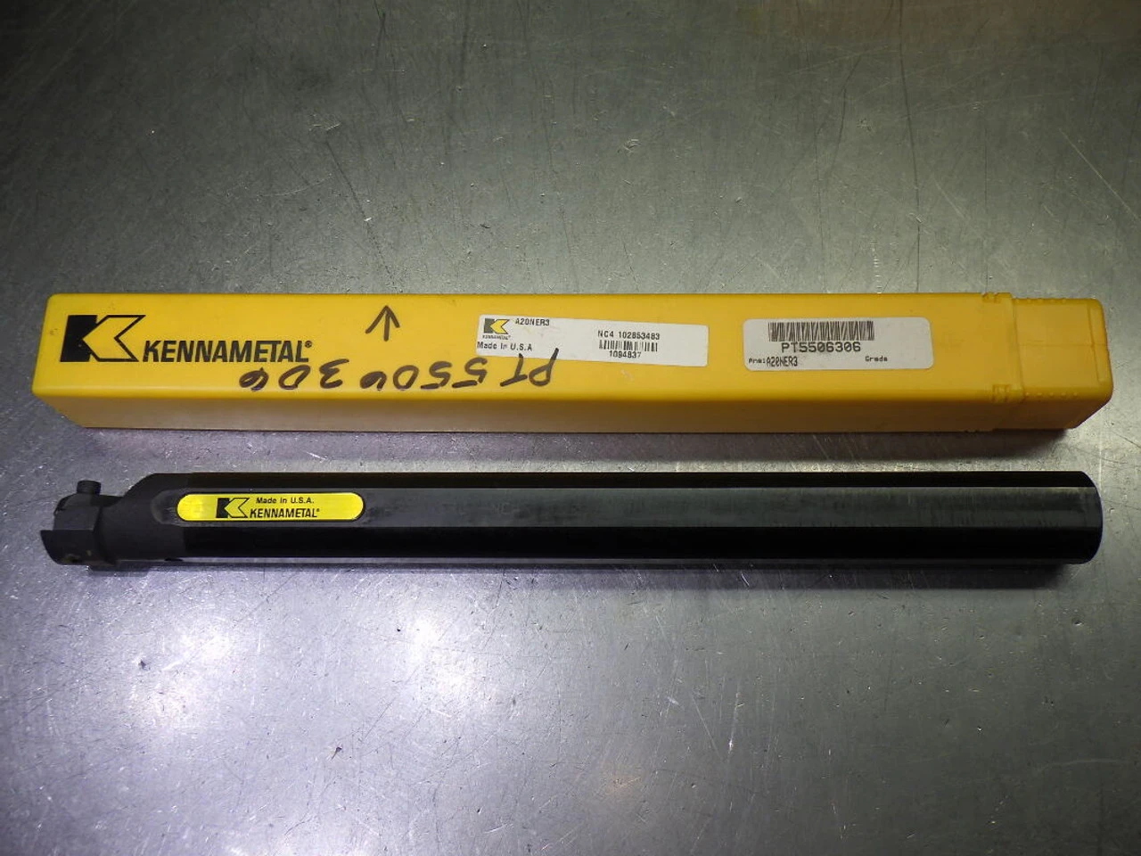 Kennametal 1.75" Coolant Thru Threading Boring Bar 1.25" Shank A20NER3 (LOC1429A)