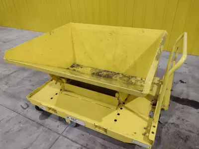 2000 LBS K-TEC MODEL #17167 SELF-DUMPING HOPPER: STOCK #20603