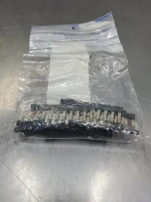 ABB 1SNA163311R2200 PC61 10-POLES TERMINAL JUMPER, LOT OF 10. 4F-50/1