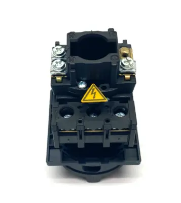 USED EATON MOELLER MAIN DISCONNECT SWITCH BLACK 3-POLE