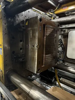 1996 VAN DORN 700HP Injection Molding Horizontal/Vertical | Machinery Network (3)