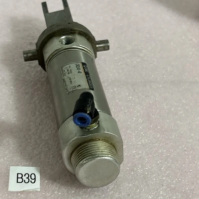 USED SMC CM2U40-40Z