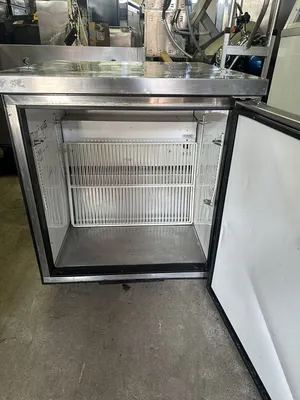 174-0231 True TUC-27 27" Self Contained Undercounter Cooler