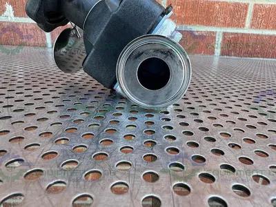 USED ITT PURE FLO STAINLESS STEEL DIAPHRAGM VALVE W/  1" SANITARY FITTINGS