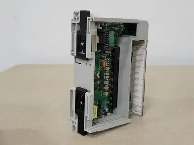 USED ALLEN-BRADLEY 1769-IT6