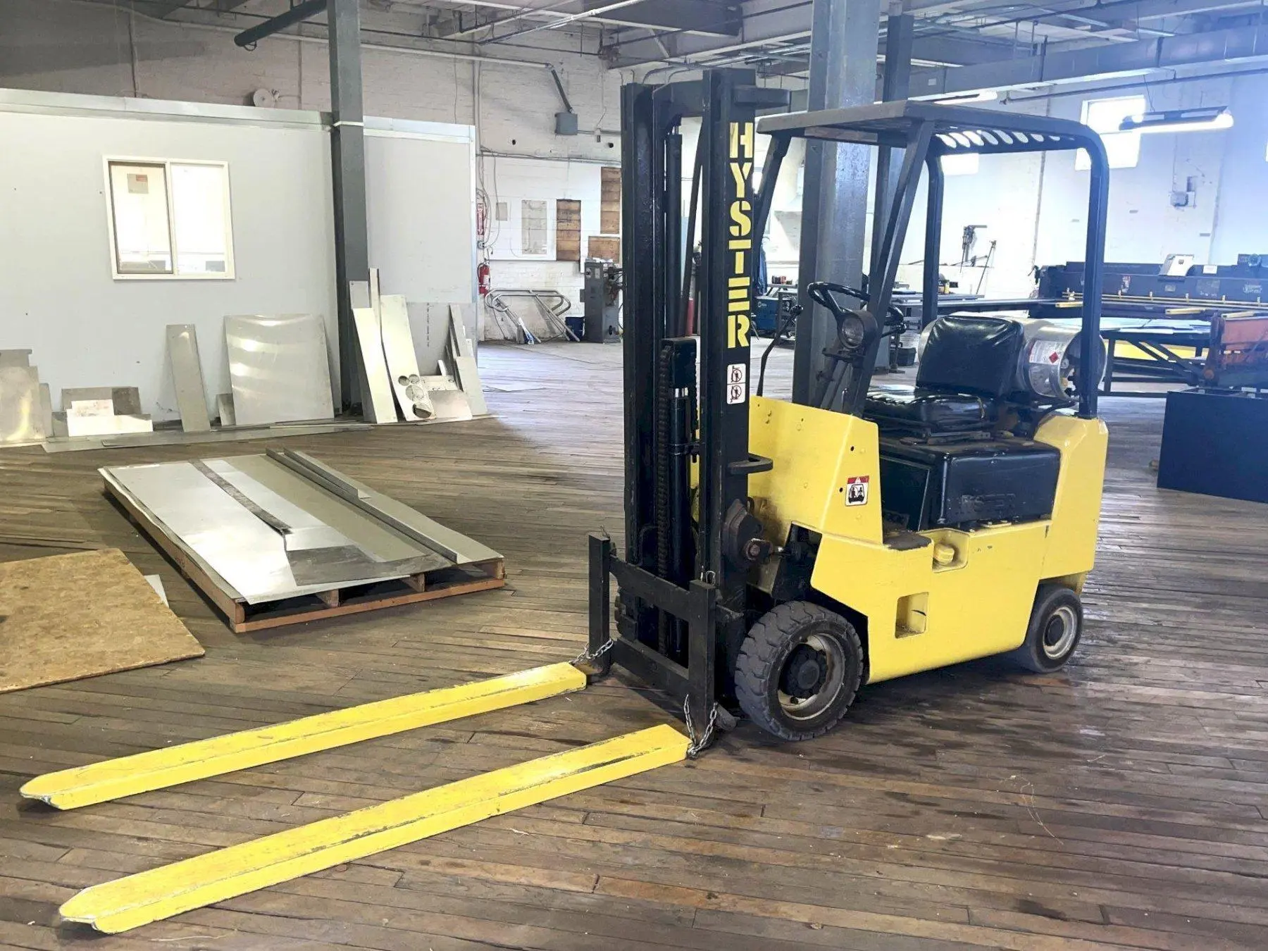 USED HYSTER S30XL