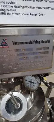 Tranfu Lab Sized Vacuum Emulsifier