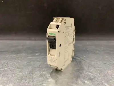 Used SCHNEIDER ELECTRIC GB2CB10 Switchgears British Columbia CA | Lenmark #244184