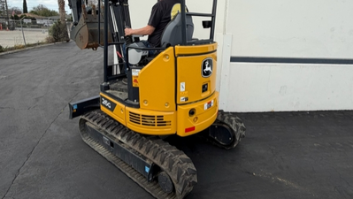 USED 2021 Deere 26G