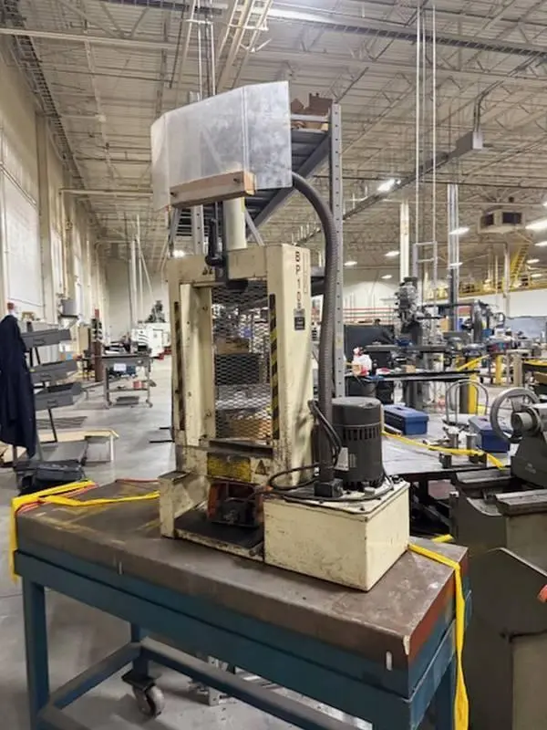 10 TON SUNNEN MODEL #BP-10 BENCH TOP HYDRAULIC PRESS, 115 VOLT: STOCK #23364
